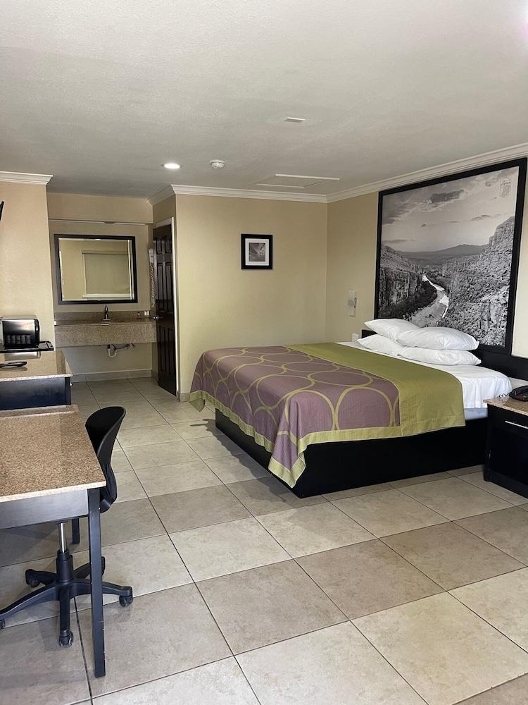 Super 8 By Wyndham Mcallen-Downtown-Airport-La Plaza Mall Motel Kültér fotó