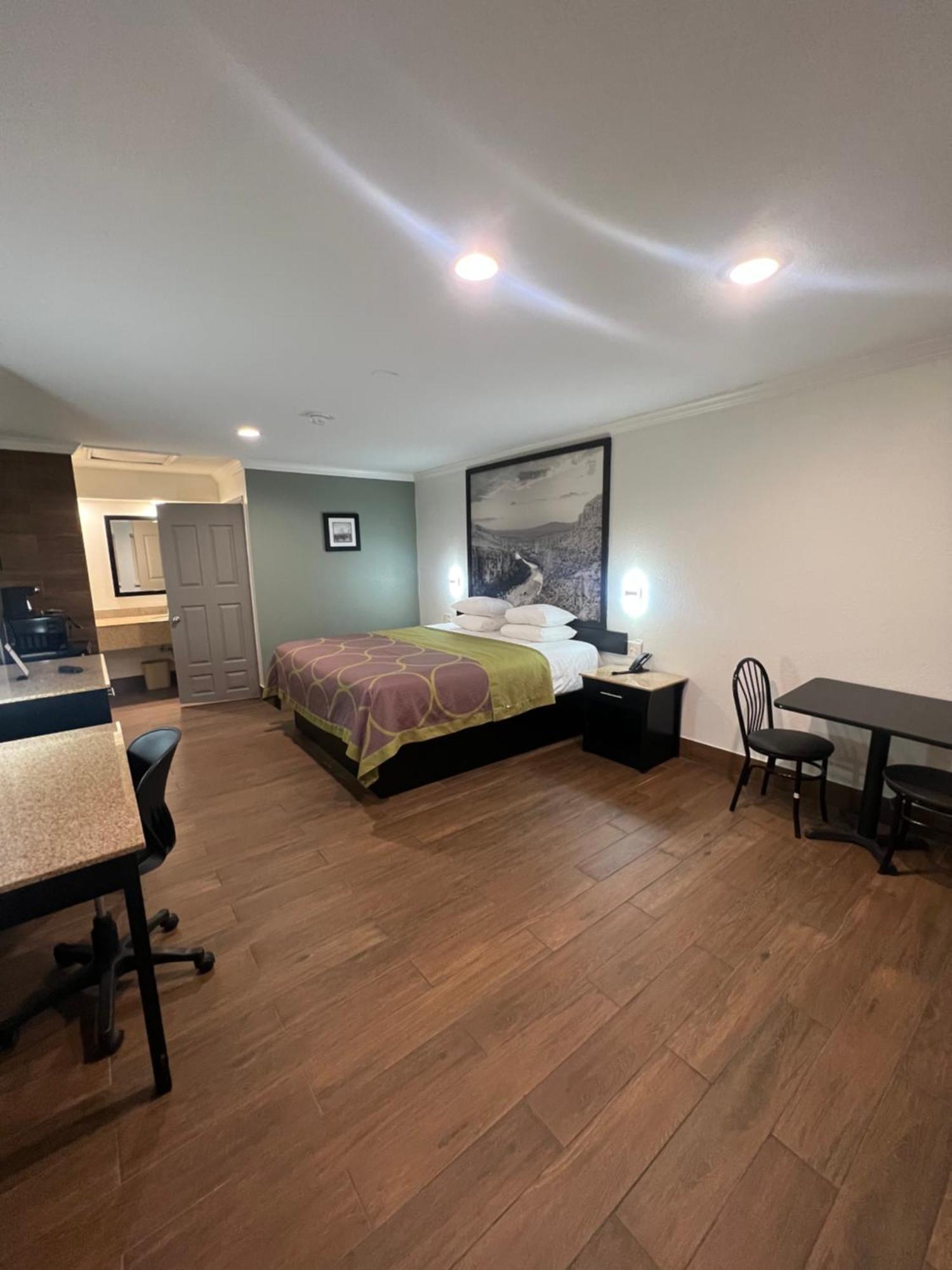 Super 8 By Wyndham Mcallen-Downtown-Airport-La Plaza Mall Motel Kültér fotó